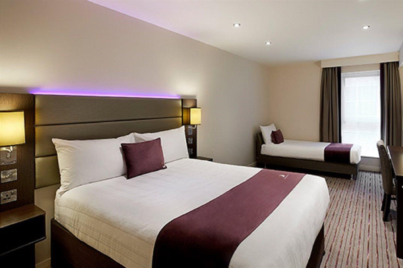 Premier Inn Gatwick Crawley Town West Dış mekan fotoğraf