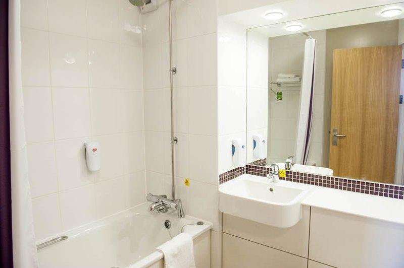 Premier Inn Gatwick Crawley Town West Dış mekan fotoğraf